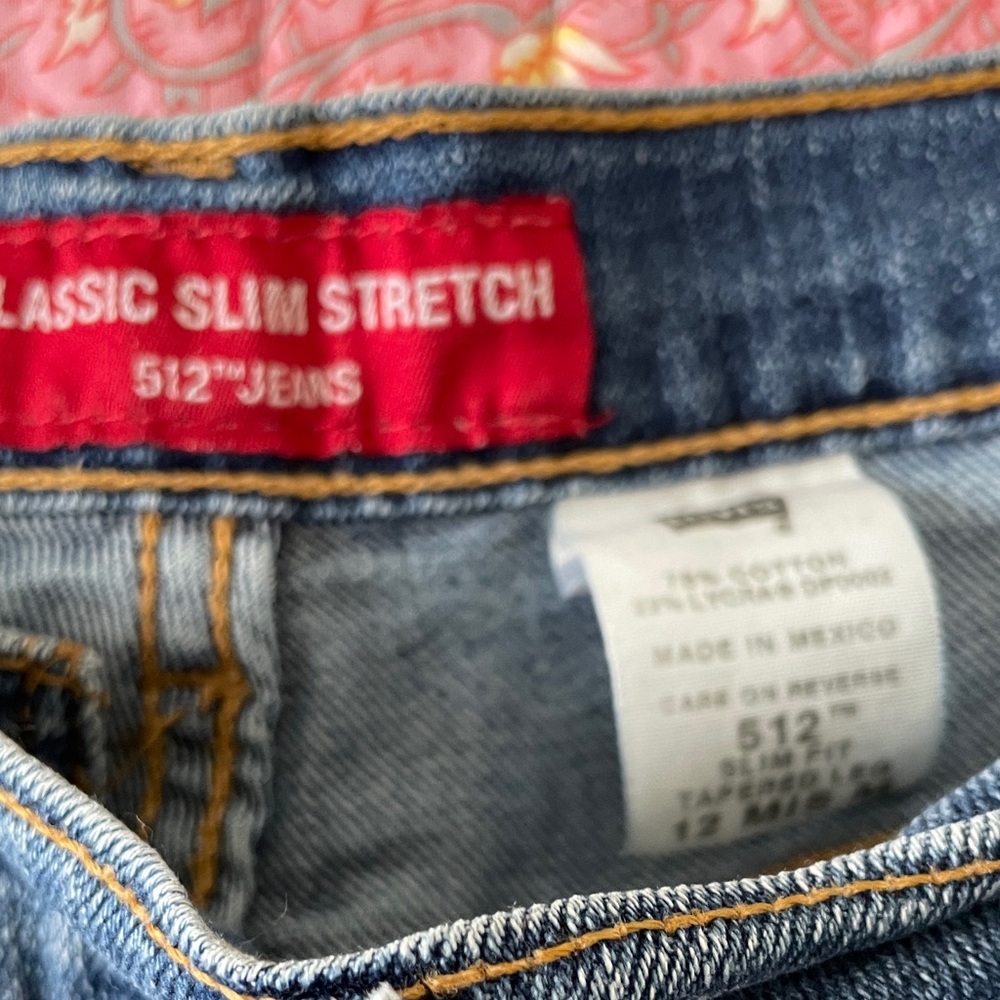 True Vintage Levi’s in Excellent condition.